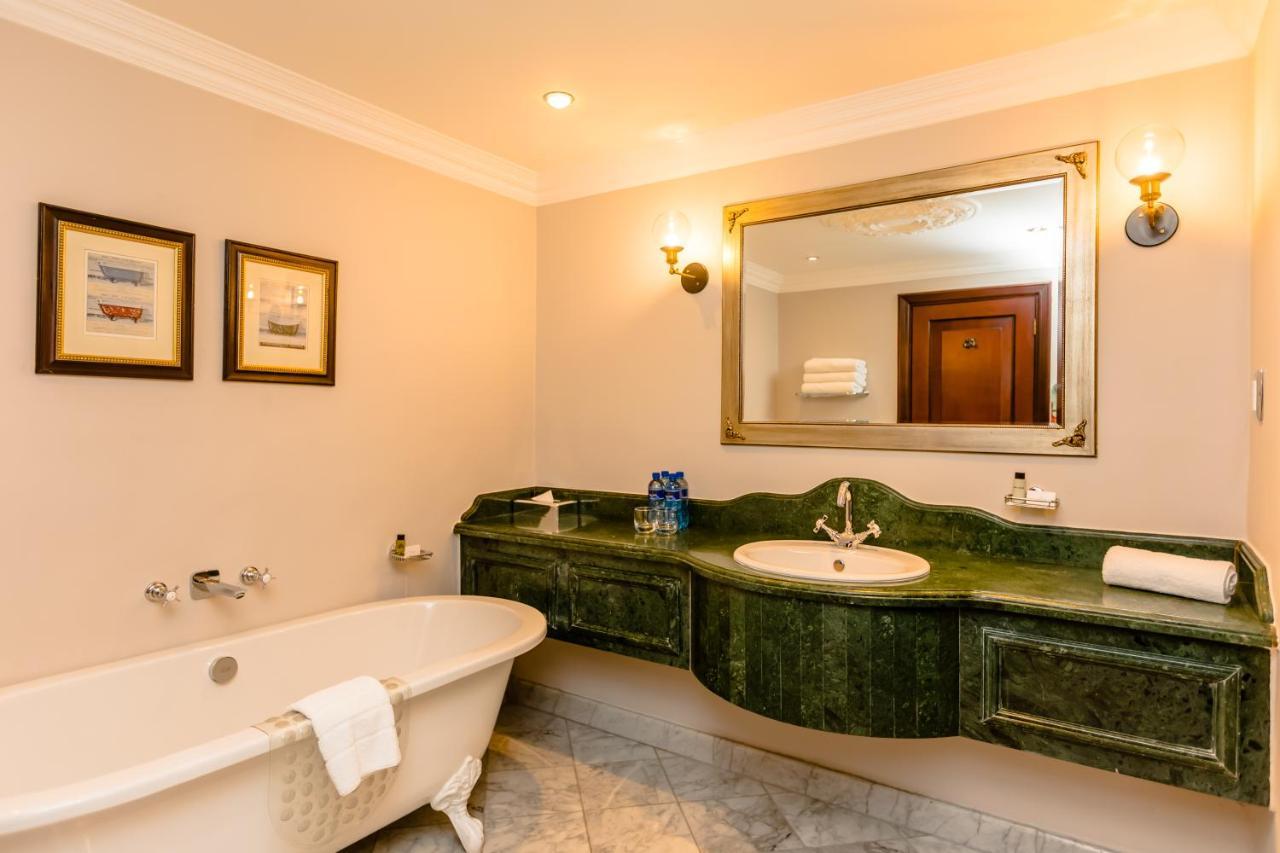 Gold Reef City Hotel ヨハネスブルグ エクステリア 写真
